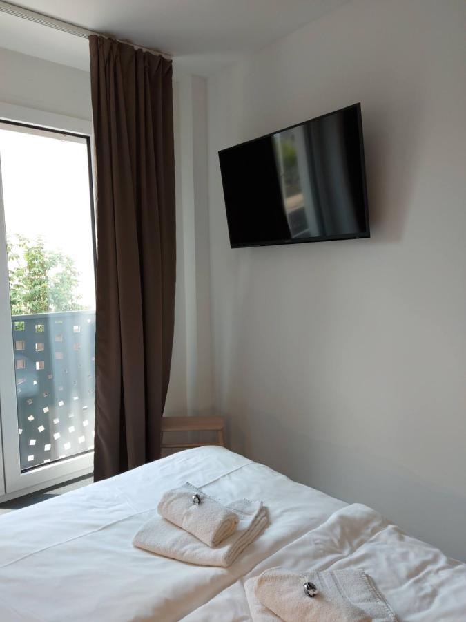 Bed & Breakfast Mozaik ลูบลิยานา ภายนอก รูปภาพ