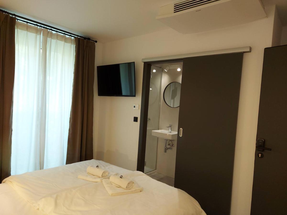 Bed & Breakfast Mozaik ลูบลิยานา ภายนอก รูปภาพ